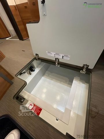 Autorulotă integrată CARTHAGO C1-tourer I 145 RB-LE comfort 4.2t Modell 2025 /