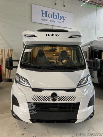 Halvintegrerad husbil HOBBY ONTOUR T 700 F Modell 2025