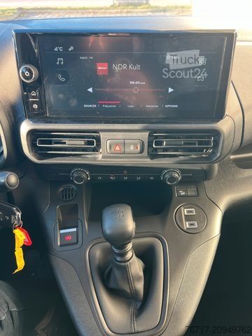 Slēgtais furgons FIAT Doblo L2 Maxi Kawa 100PS Klima Kamera Allwetter