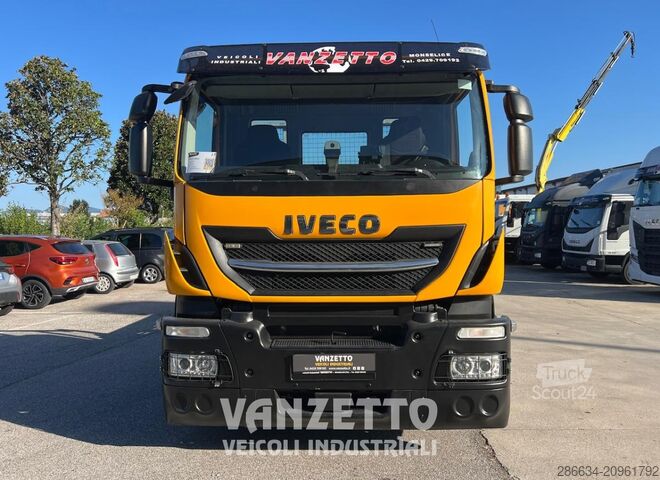 PLATFORM RÁMPÁVAL Iveco STRALIS AD320S42