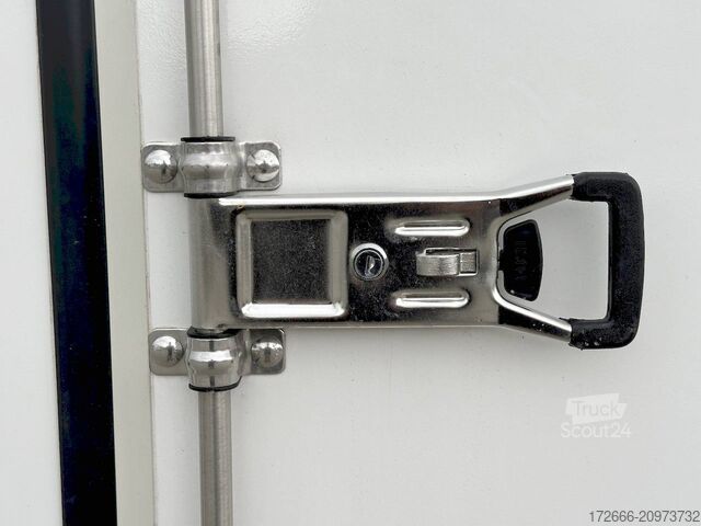 Kasti piekabe Blyss F2750HT SANDWICH500X200X200CM 2700KG KOFFERANHÄNGER