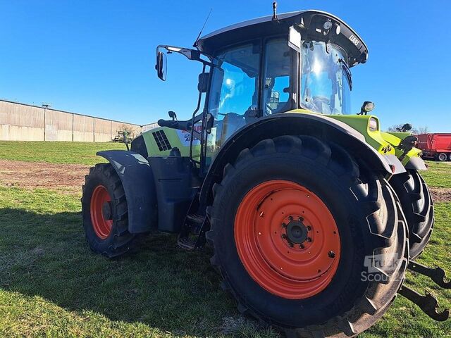 Tractor CLAAS Arion 650
