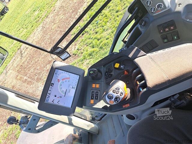 Tractor CLAAS Arion 650