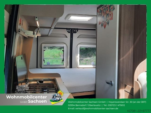Camper van CARADO CV  600