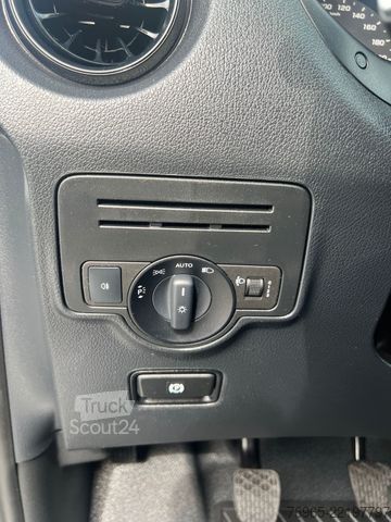 Panelová dodávka MERCEDES-BENZ Vito 116 EXTRALANG KLIMA SCHRÄNKE KAMERA AHK EU6