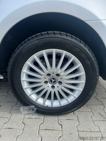 Panelová dodávka MERCEDES-BENZ Vito 116 EXTRALANG KLIMA SCHRÄNKE KAMERA AHK EU6
