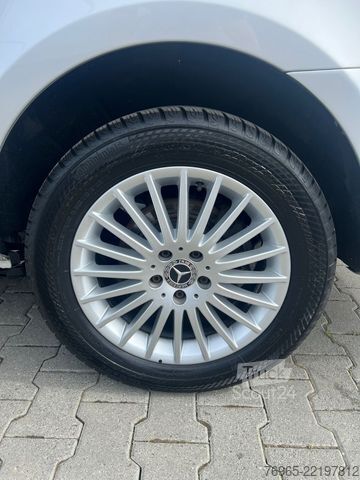 Panelová dodávka MERCEDES-BENZ Vito 116 EXTRALANG KLIMA SCHRÄNKE KAMERA AHK EU6