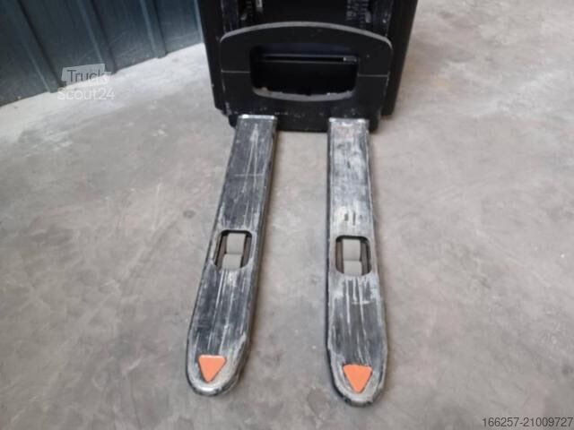 Handmatige stapelaar Crown WF3000-1.0FT