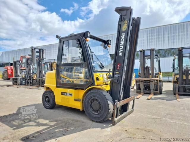 Chariot élévateur frontal Hyundai 40L-7A