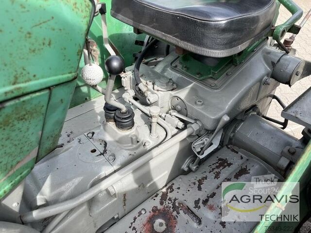 Traktorius Deutz-Fahr D 5006