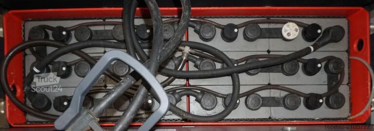 High level order picker Linde V 10 5212