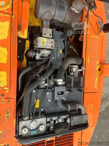 Pelle sur chenilles Komatsu HB 215 LC-1