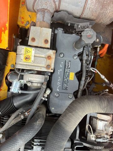 Pelle sur chenilles Komatsu HB 215 LC-1