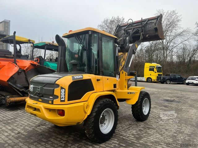 Lader Volvo L 30 G