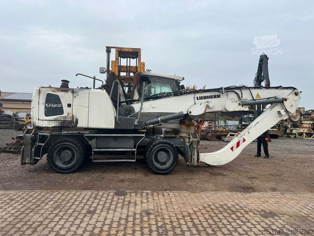 Material handler Liebherr LH 22 M Litronic