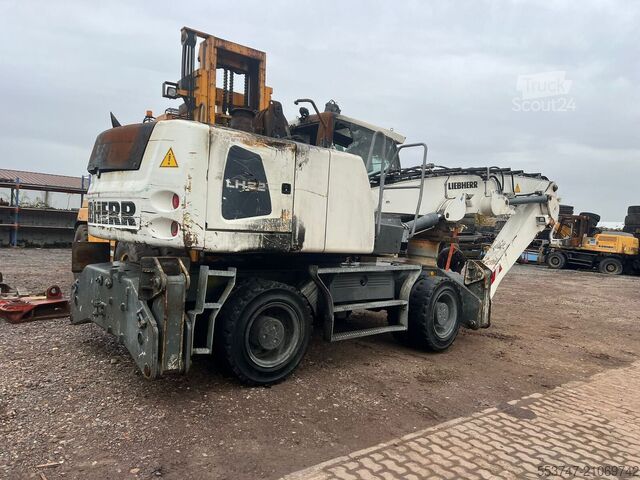 Material handler Liebherr LH 22 M Litronic