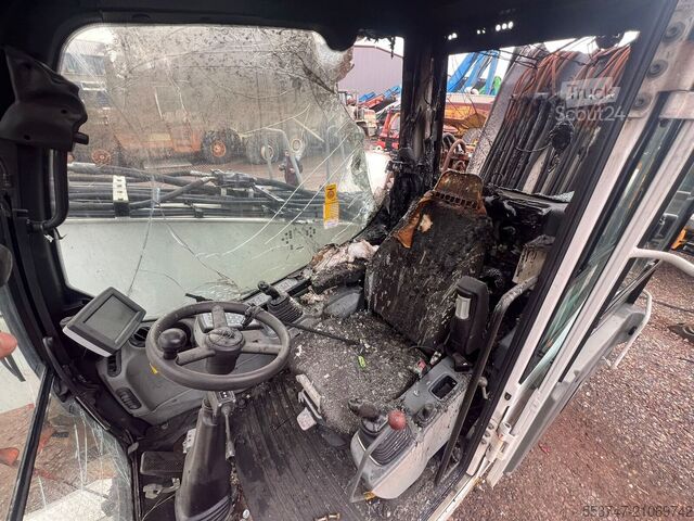 Material handler Liebherr LH 22 M Litronic