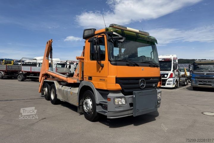 Sklápacie nákladné vozidlo Mercedes-Benz Actros 2536 6x2 Welaki / Swiss-Vehicle