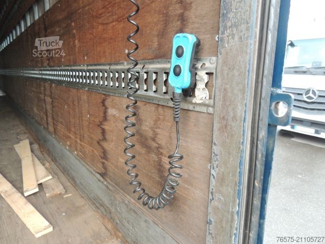 Camión caja DAF LF55 250 Koffer + LBW