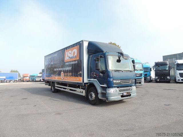 Camión caja DAF 55 250 koffer + LBW (blatt)