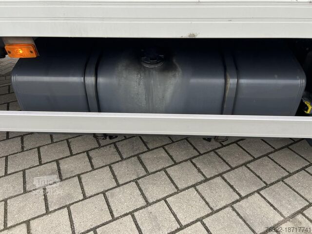 Box body Renault D 12 MED P4X2 210 E6 / AIRCO / GESLOTEN LAADBAK...