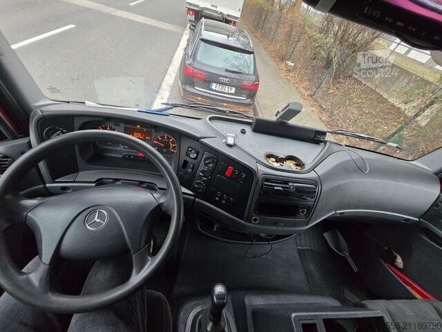 منصة عمل مركبة على شاحنة Mercedes Benz Atego