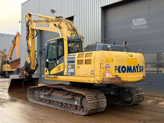 Crawler excavator Komatsu PC240LC-10 Engcon and 3 x bucket