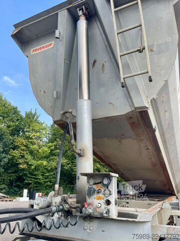 Kippiauto Fruehauf STEEL CHASSIS, STEEL DUMPER!   Full spring!  TO...