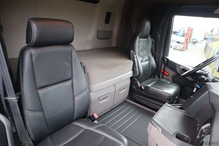 Pašizgāzējs Scania R580 V8 NGS XT | FULL STEEL | RETARDER | BIG AX...