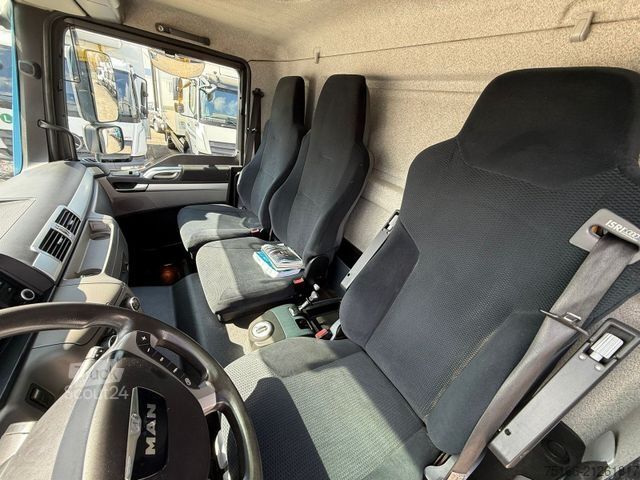 Camion frigorifique MAN TGL 12.220 L FLEISCH-Kühlk.*5 Rohrbahnen*THERMO