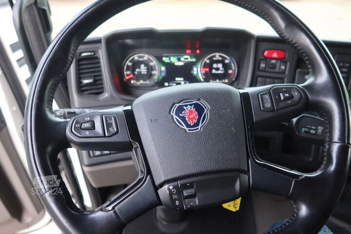 Box body Scania P320 4X2 Bak + Dhollandia klep 2000 kg  1x bed