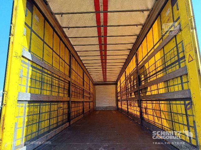 Semiremorcă deschisă cu prelată Schmitz Cargobull Curtainsider Mega Getränke