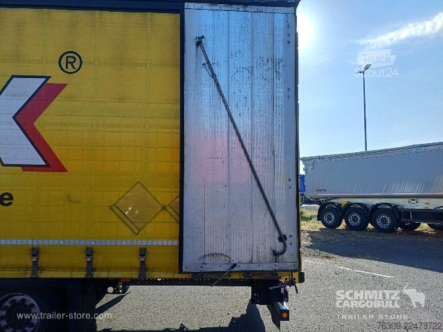 Semiremorcă deschisă cu prelată Schmitz Cargobull Curtainsider Mega Getränke