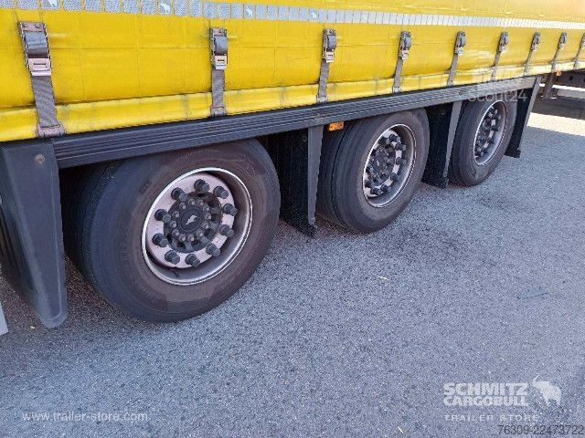 Semiremorcă deschisă cu prelată Schmitz Cargobull Curtainsider Mega Getränke