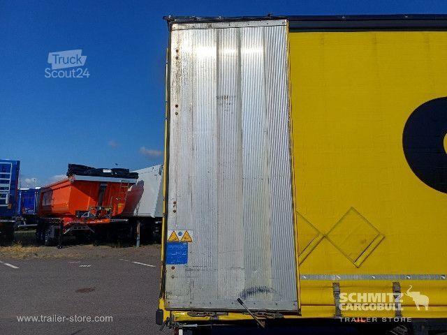 Semiremorcă deschisă cu prelată Schmitz Cargobull Curtainsider Mega Getränke