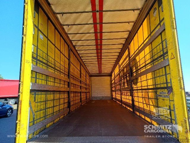 Semiremorcă deschisă cu prelată Schmitz Cargobull Curtainsider Mega Getränke
