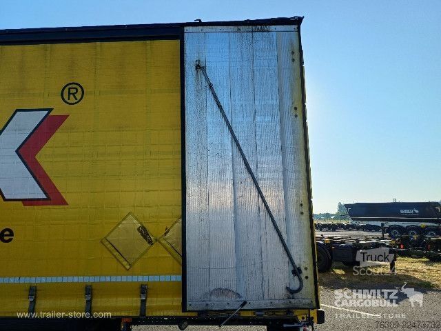 Semiremorcă deschisă cu prelată Schmitz Cargobull Curtainsider Mega Getränke