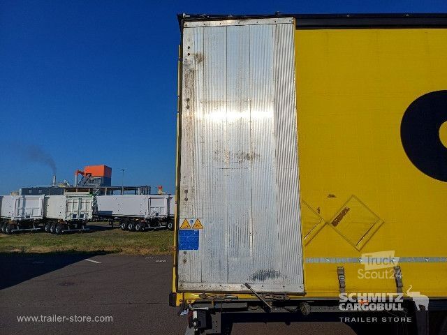 Semiremorcă deschisă cu prelată Schmitz Cargobull Curtainsider Mega Getränke