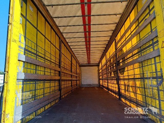 Semiremorcă deschisă cu prelată Schmitz Cargobull Curtainsider Mega Getränke