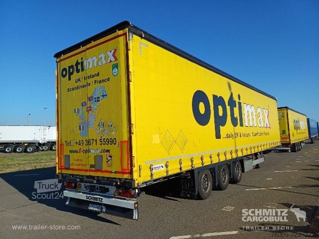 Semiremorcă deschisă cu prelată Schmitz Cargobull Curtainsider Mega Getränke