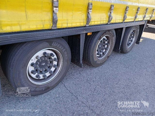 Semiremorcă deschisă cu prelată Schmitz Cargobull Curtainsider Mega Getränke