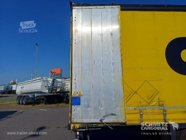 Semiremorcă deschisă cu prelată Schmitz Cargobull Curtainsider Mega Getränke