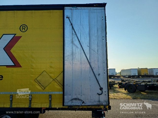 Semiremorcă deschisă cu prelată Schmitz Cargobull Curtainsider Mega Getränke