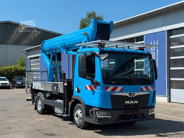 Platformă de lucru montată pe camion MAN TGL 8.160 4X2 BB Hubarbeitsbühne Ruthmann T300.4