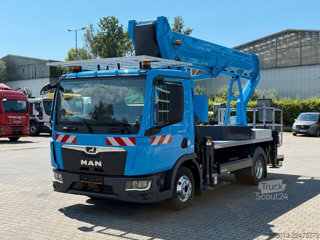 Platformă de lucru montată pe camion MAN TGL 8.160 4X2 BB Hubarbeitsbühne Ruthmann T300.4