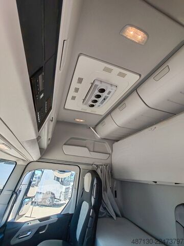 Trator de grande volume FORD F-MAX 500 LUXURY Mega