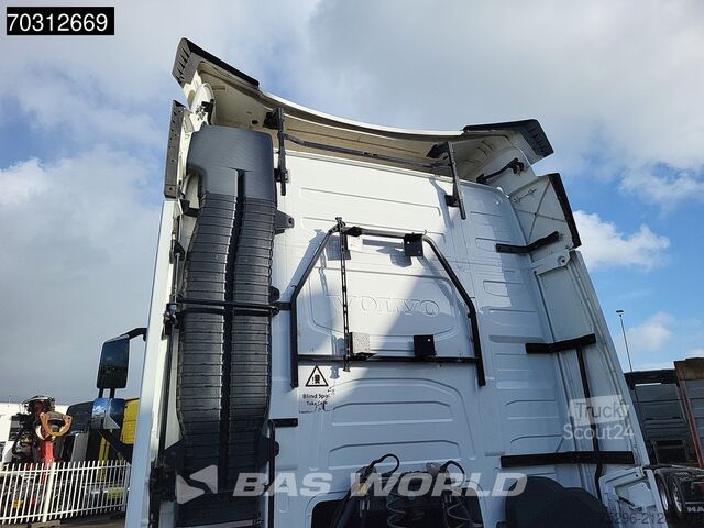 Standard tractor Volvo FH 500 4X2 Mega 2xTanks I-ParkCool