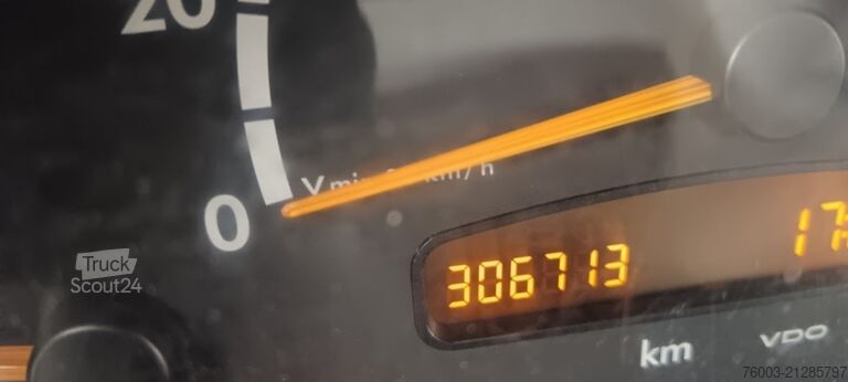 Dostavno vozilo s kesonom Mercedes-Benz Sprinter Multitel 180 ALU AF - 18 m