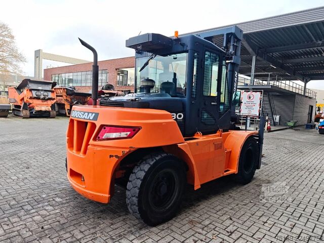 Vysokozdvižný vozík Doosan D80S-7 1585 Hours!