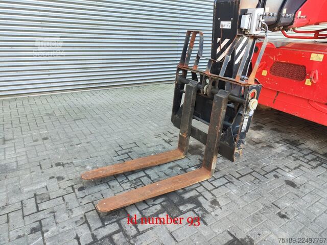 Rotačný teleskopický manipulátor Manitou MRT 2470+ Privilege Radio Remote
